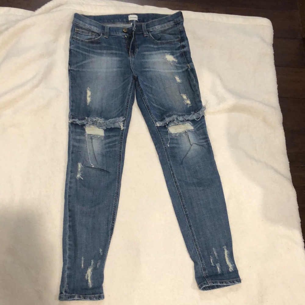 Sneak peek jeans